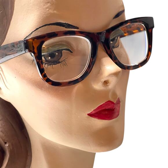 Betsey Johnson +2.00 Reading Glasses Readers Rounded Square Tortoise Shell Frame - Picture 3 of 4